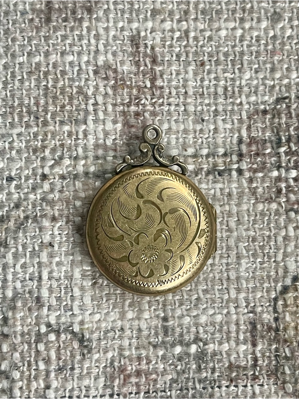 Antique Victorian Floral Gold Filled Locket Pendant - Picture 8 of 8